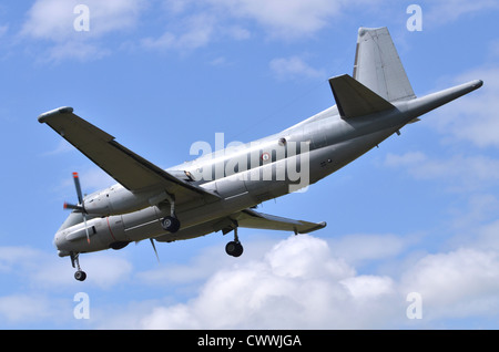 ALT-2 Dassault Atlantique 2 exploités par la Marine française en approche finale pour l'atterrissage à RAF Fairford Banque D'Images