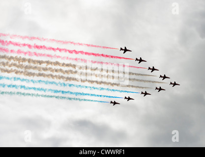 Les flèches rouges de l'équipe de voltige aérienne de la Royal Air Force. Banque D'Images