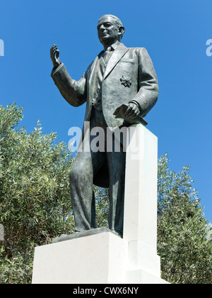 Statue du Premier Ministre Gorg Borg Olivier de Malte en Castille Square Banque D'Images