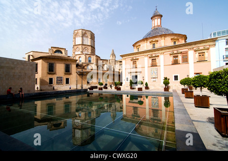 Plaza de la Almoina, Valencia, Espagne Banque D'Images