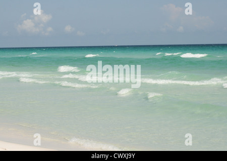 Panama City Beach Florida Gulf Coast mer émeraude de l'eau claire comme du cristal Banque D'Images