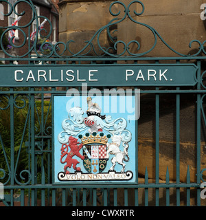 Les portes du Parc de Carlisle à Morpeth, Northumberland, Angleterre. Banque D'Images