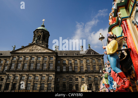 Pays-bas, Amsterdam, parade annuelle des organes de la rue sur la place du Dam Banque D'Images