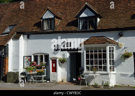 L'ancien magasin (Buckland Buckland Deli & cadeaux), Buckland, Surrey, Angleterre, Royaume-Uni Banque D'Images