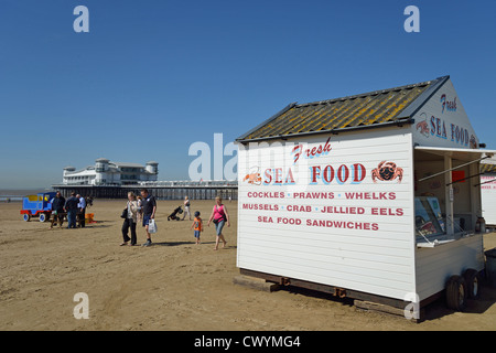 Blocage de fruits de mer sur la plage, Weston-super-Mare, Somerset, England, United Kingdom Banque D'Images