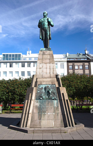 Statue de Jón Sigurđsson (câble militante pour l'indépendance de l'Islande, l'Austurvöllur Square, Reykjavik, Islande Banque D'Images