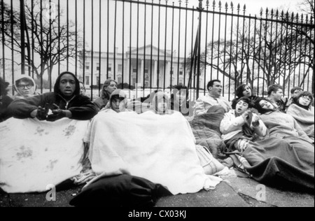 Les droits civils manifestants Maintenir All Night/TOUTES NUITS Vigil à Maison Blanche, Washington DC, USA, le 18 mars 1965 Banque D'Images