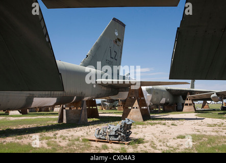 B-52 Stratofortress aéronefs dans l'entreposage à l'entretien et la régénération de l'aéronautique 309e groupe à la base aérienne Davis-Monthan AFB. Banque D'Images