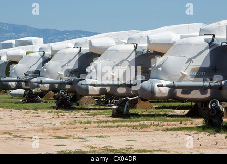 Les hélicoptères MH-53 Pave Low en stock à l'entretien et la régénération de l'aéronautique 309e groupe à la base aérienne Davis-Monthan Air Force Base. Banque D'Images