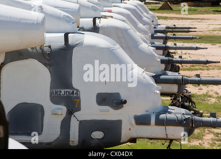 Les hélicoptères MH-53 Pave Low en stock à l'entretien et la régénération de l'aéronautique 309e groupe à la base aérienne Davis-Monthan Air Force Base. Banque D'Images