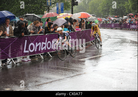 Emma Pooley et Shara Gillow du cyclisme féminin dans la course sur route aux Jeux Olympiques 2012 Banque D'Images