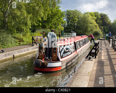 Péniche à Abingdon, Oxfordshire England serrures Banque D'Images