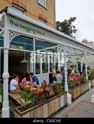 La mendicité Thai Restaurant à Bellenden Road, Peckham, Londres, Grande-Bretagne Banque D'Images