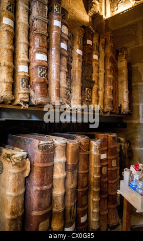 Vieux livres dans l'exposition de Huesca dioecesis museum Banque D'Images