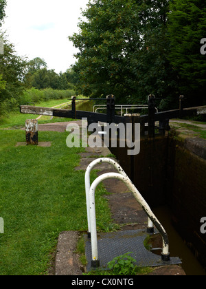 67 Verrouillage de la Trent et Mersey canal près de Sandbach Cheshire UK Banque D'Images