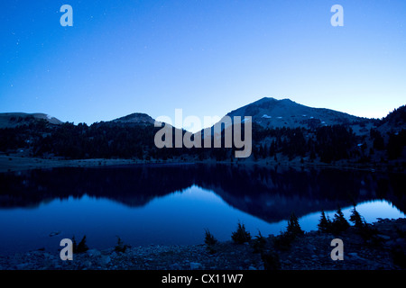 Lac et le Mont Lassen, Washington, USA Banque D'Images