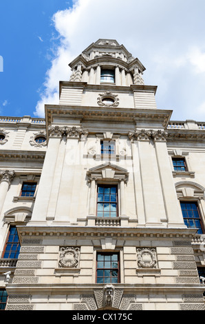 Londres, Angleterre - 30 juin 2012 : Nouveaux bureaux publics dans Great George Street qui abritent le HM Treasury et HM Revenue. Banque D'Images