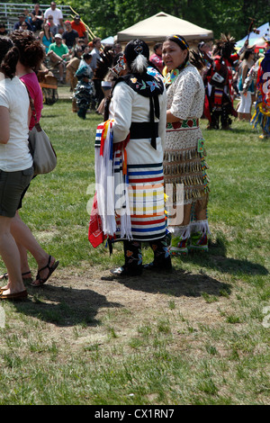 Les Premières Nations, le 36e Festival annuel de la culture autochtone Odawa et pow-wow traditionnel du Canada Ottawa, le 26 mai 2012 Banque D'Images