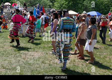 Les Premières Nations, le 36e Festival annuel de la culture autochtone Odawa et pow-wow traditionnel du Canada Ottawa, le 26 mai 2012 Banque D'Images