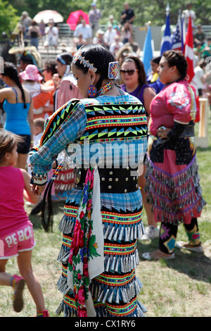 Les Premières Nations, le 36e Festival annuel de la culture autochtone Odawa et pow-wow traditionnel du Canada Ottawa, le 26 mai 2012 Banque D'Images