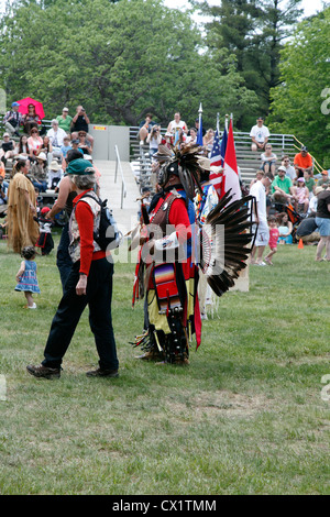 Les Premières Nations, le 36e Festival annuel de la culture autochtone Odawa et pow-wow traditionnel du Canada Ottawa, le 26 mai 2012 Banque D'Images