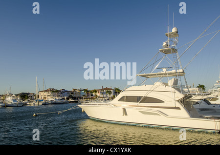 Bateaux de pêche amarré La Marina, Casa de Campo resort, La Romana, République Dominicaine Banque D'Images