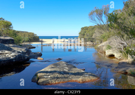 La plage populaire de Wattamolla, au Royal National Park, Sydney, New South Wales, NSW, Australie Banque D'Images