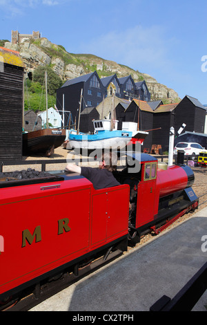 Train de chemin de fer miniature Hastings à Rock-a-Nore Gare East Sussex England UK GO Banque D'Images