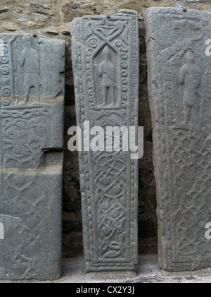 dh Kilmartin cimetière KILMARTIN ARGYLL kilmartin pierres sculptées tombes médiévales plaques tombstones royaume-uni gravure grave sculpture Banque D'Images