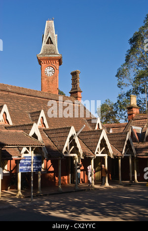 Elk201-5483v l'Inde, Tamil Nadu, Udhagamandalam (Ooty), bâtiment victorien tribunaux Banque D'Images