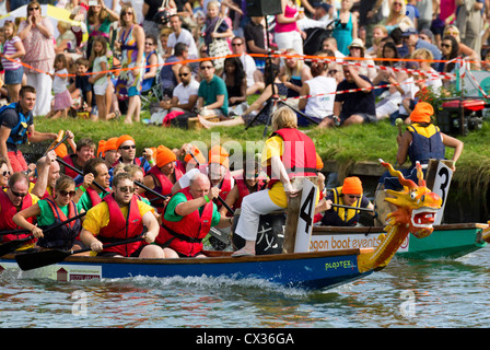 Dragon Boat Festival à Abingdon-on-Thames, Oxfordshire 2012 -8 Banque D'Images