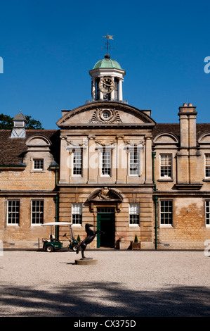 Stapleford Park stable block, Leicestershire, UK Banque D'Images