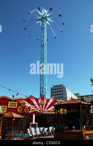 Le Président Salvatore Adamo ride partie de l'inestimable London Wonderground à Southbank Centre, Jubilee Gardens, London, UK. Banque D'Images