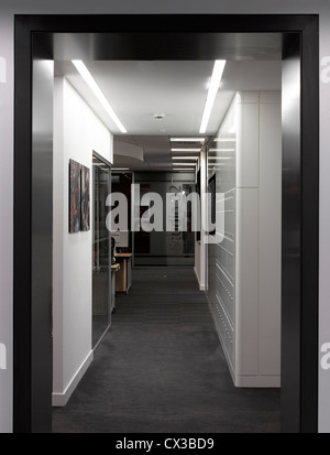 Meridian ITV Studio, Southampton, Royaume-Uni. Architecte : Moxon, 2011. Corridor. Banque D'Images