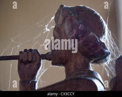 L'archange gabriel,sculpté de bois,ses coups de trompette à l'église St Mary à Banbury, dans le Suffolk. Banque D'Images