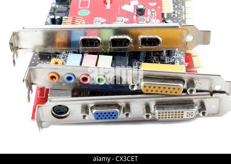 Ancien ordinateur pièces sur un fond blanc Banque D'Images