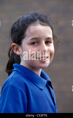 Cowra New South Wales Australie 8 ans, fille, cheveux noirs Banque D'Images