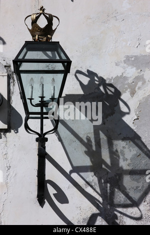 Des lampes décoratives dans le site classé au patrimoine mondial de l'UNESCO d'Antigua, Guatemala, Amérique centrale Banque D'Images