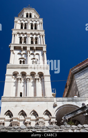 Cathédrale de saint Domnius (croate : katedrala svetog duje) Bell Tower, à Split, Croatie, Dalmatie comté. Banque D'Images