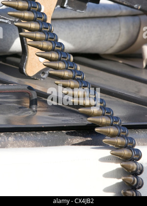 Ceinture de munitions Linker M2 Machine Gun USGI Modèle M7 sur une Jeep Banque D'Images