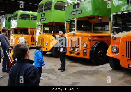 Journée portes ouvertes à la Glasgow véhicule ancien Trust's Bridgeton bus garage Banque D'Images