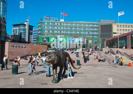 Jernbanetorget square en face de la principale gare ferroviaire centrale Europe Norvège Oslo Sentrum Banque D'Images