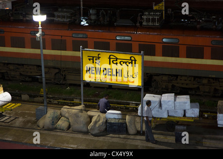 La gare de New Dehli, Inde Banque D'Images