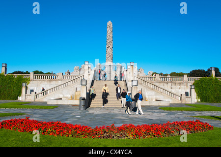 Parc Vigeland allée centrale de statues de Gustav Vigeland dans le parc Frogner Frognerparken Oslo Norvège Europe district Banque D'Images