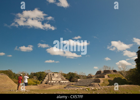 Au tourisme des ruines. Situé à 30 km de Belize City, Altun Ha est un site Maya, remonte à 200 av. L'Amérique centrale, le Belize Banque D'Images