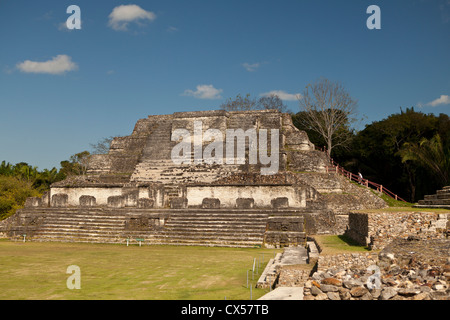 Situé à 30 km de Belize City, Altun Ha est un site maya qui remonte à 200 avant JC. L'Amérique centrale, le Belize. Banque D'Images