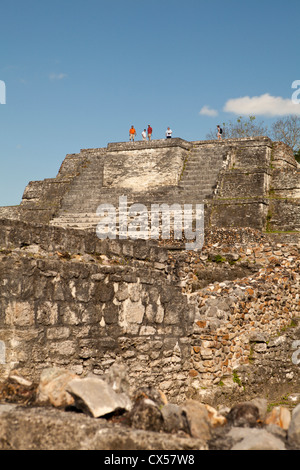 Situé à 30 km de Belize City, Altun Ha est un site maya qui remonte à 200 avant JC. L'Amérique centrale, le Belize. Banque D'Images