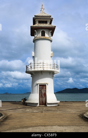 Le phare à Ban Bang Bao, l'île de Koh Chang, Trat, Thaïlande Province Banque D'Images