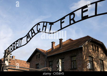 Auschwitz, des barbelés, barbelés, baraque, Birkenau, camp, bâtiment, de la chambre, de la concentration, de morts, de la mort, de la profondeur, de l'Est, bouilloire Banque D'Images