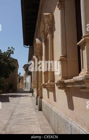 Les rues de la ville historique d'Alcudia à Majorque Banque D'Images